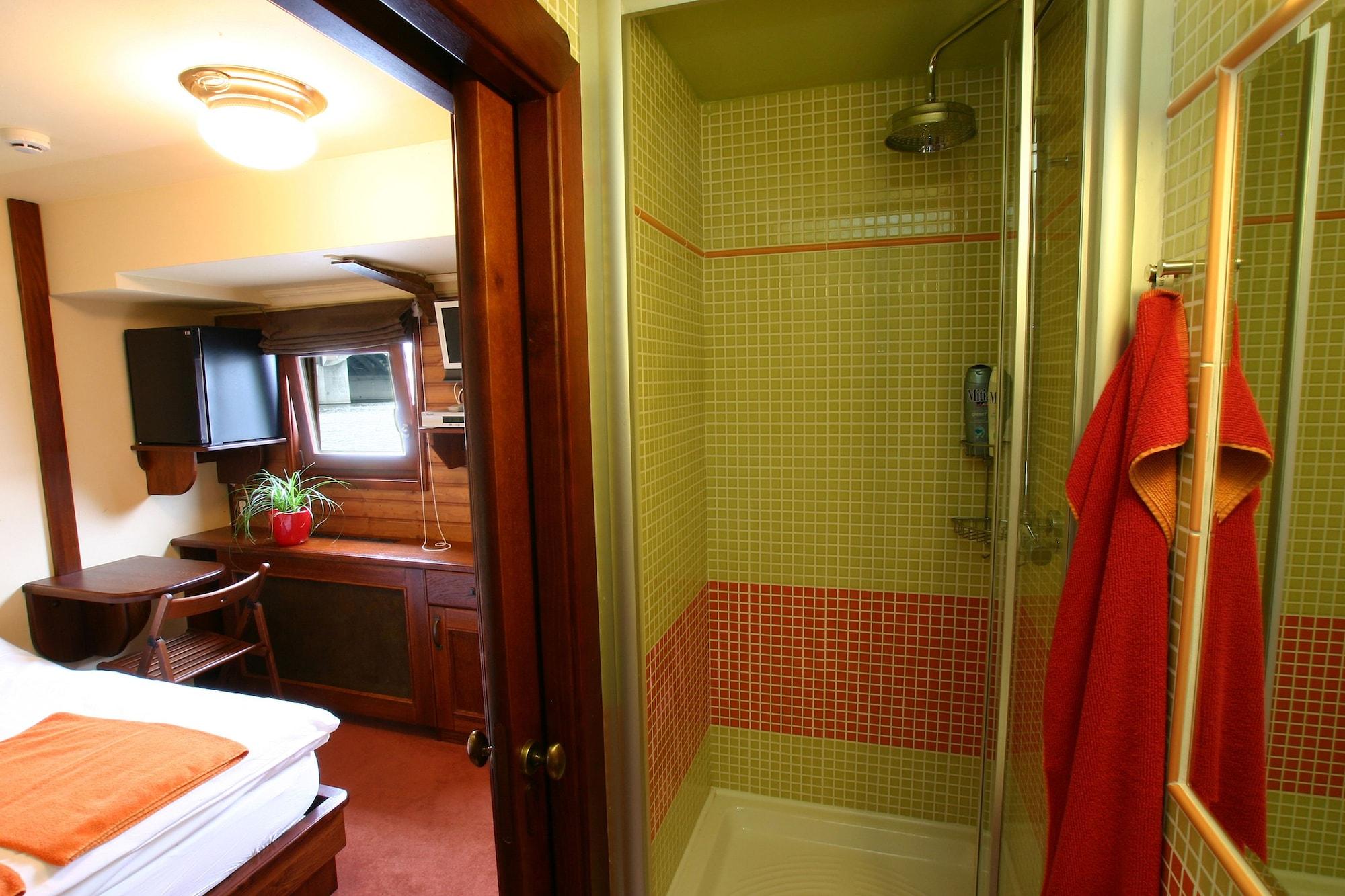 Boat Hotel Matylda Prague Exterior photo