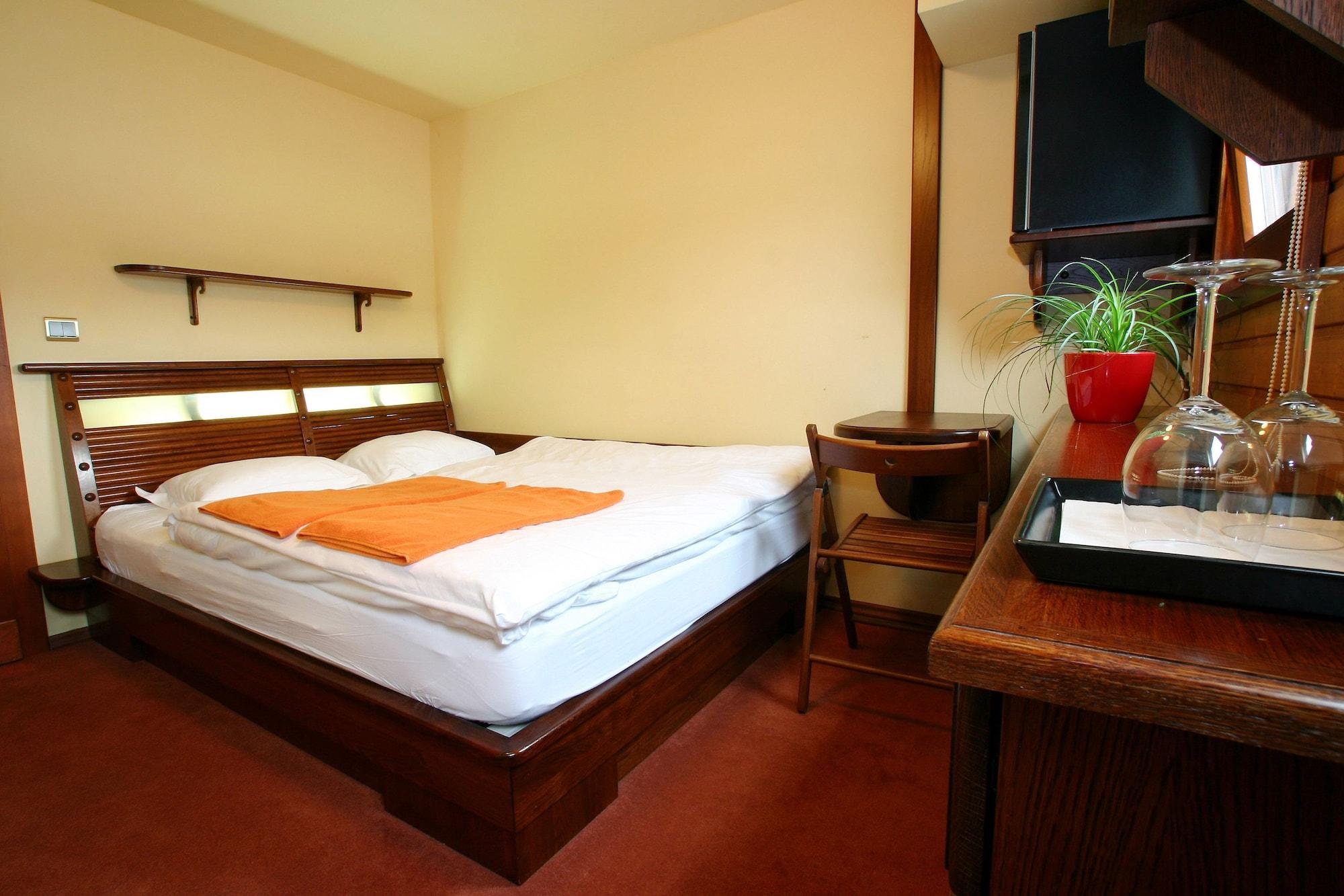 Boat Hotel Matylda Prague Exterior photo